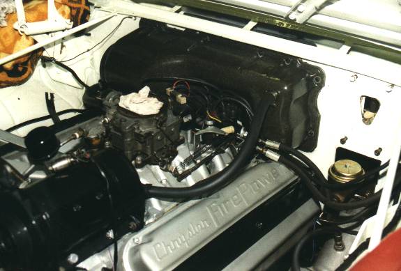 Couvercle de clim en place ! Les deux flexibles sous le maitre cylindre sont ceux de la commande de clim. The A/C cover is now installed. The two hoses below the master cylinder are for A/C solenoid.