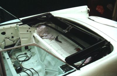 Before the part 8 text, top mechanism and hydraulic motor with hoses.